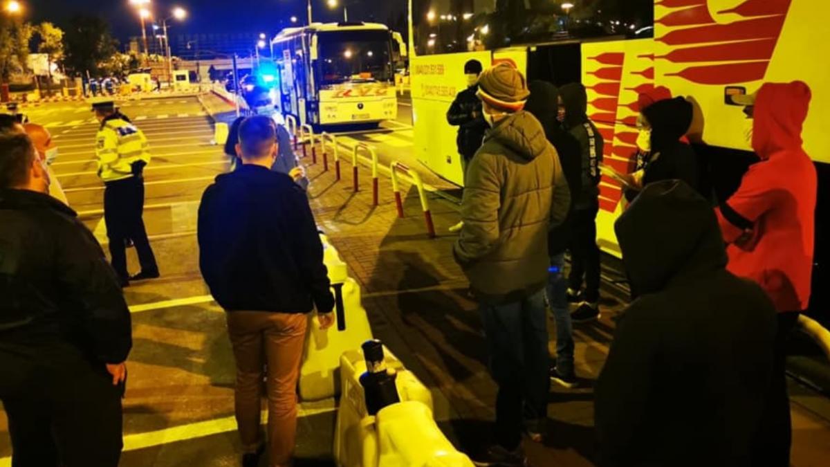 muncitorii din sri lanka concediati la botosani au plecat spre noul loc de munca din jucu judetul