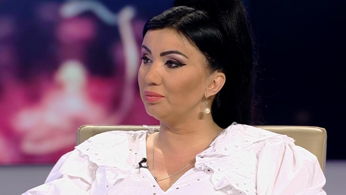 adriana bahmuteanu acuza interventia in forta asupra iubitului sau artistul grec nikos papadopoulos