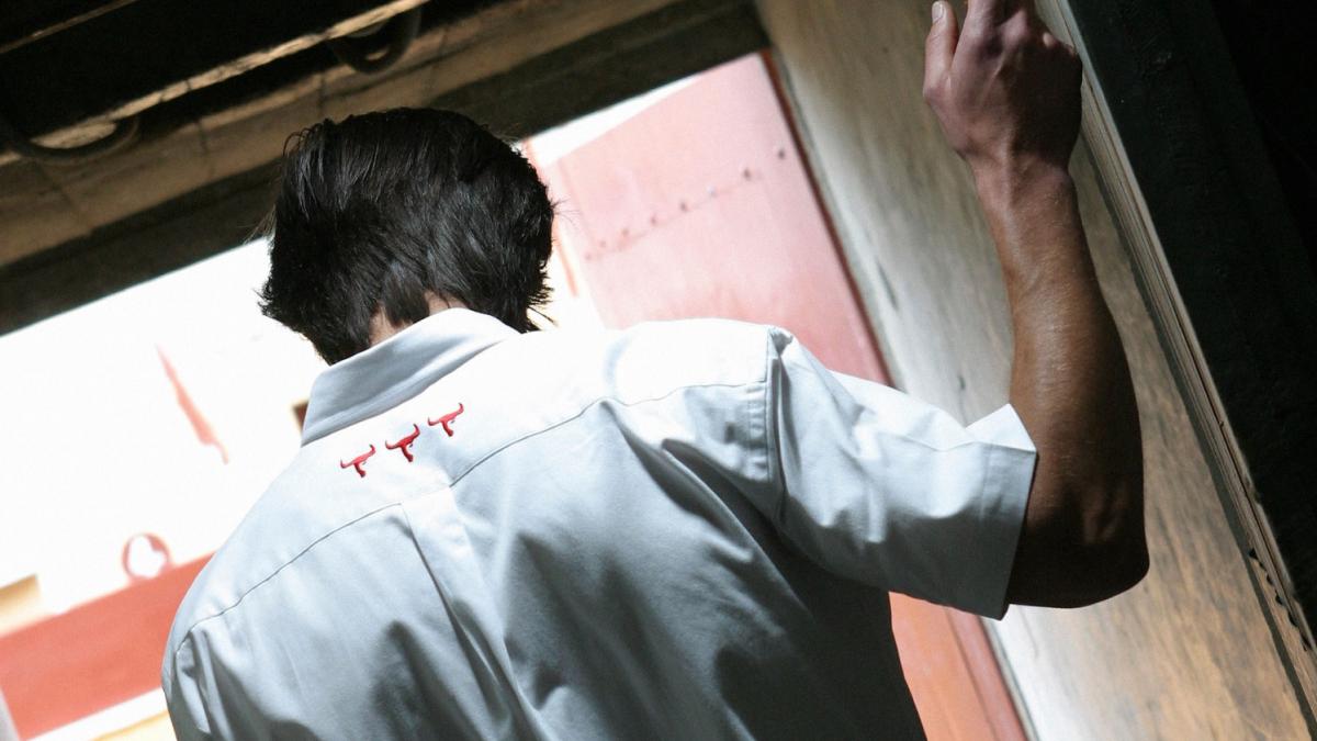 revolta unui roman intors din austria dupa experienta carantinei eram incuiati in camera mai rau ca