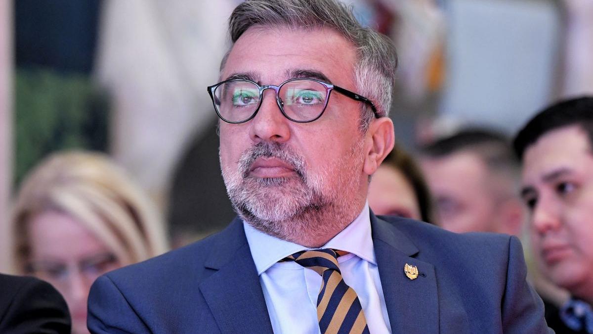 psd despre fotografia cu orban si ministrii o lipsa de respect fata de lege si fata de oamenii pe