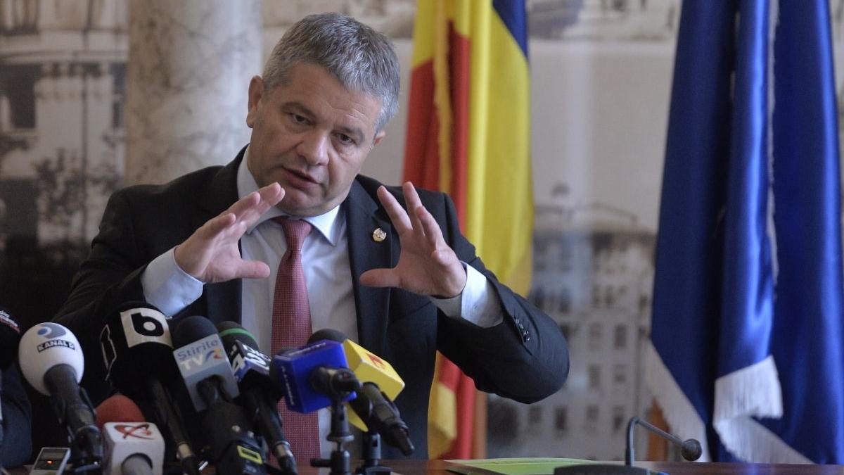 florian bodog guvern pnl postare facebook