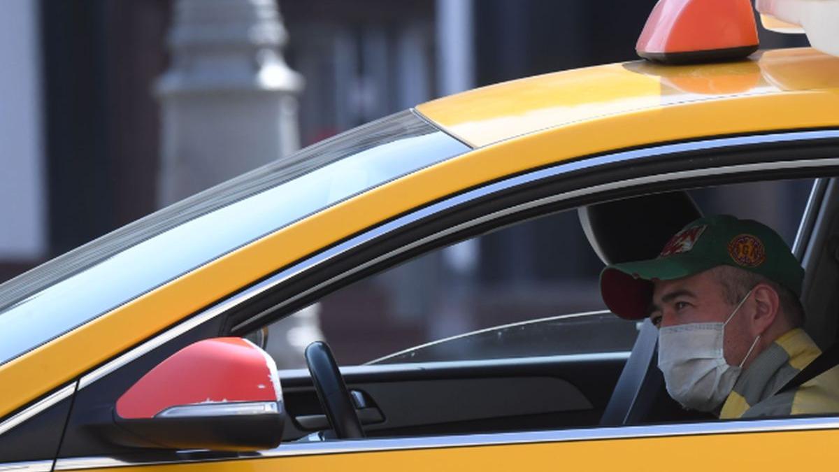 taximetrist batut fara mila la dej