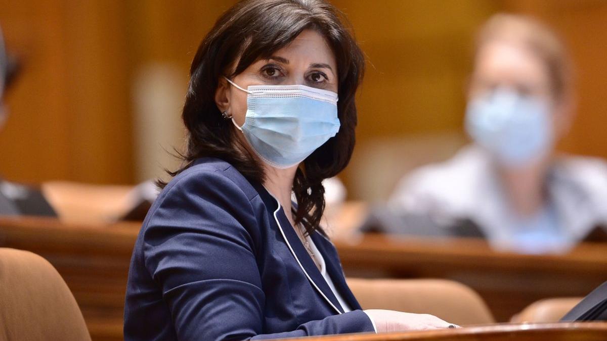 monica anisie elevii posibil rotatie scoala septembrie