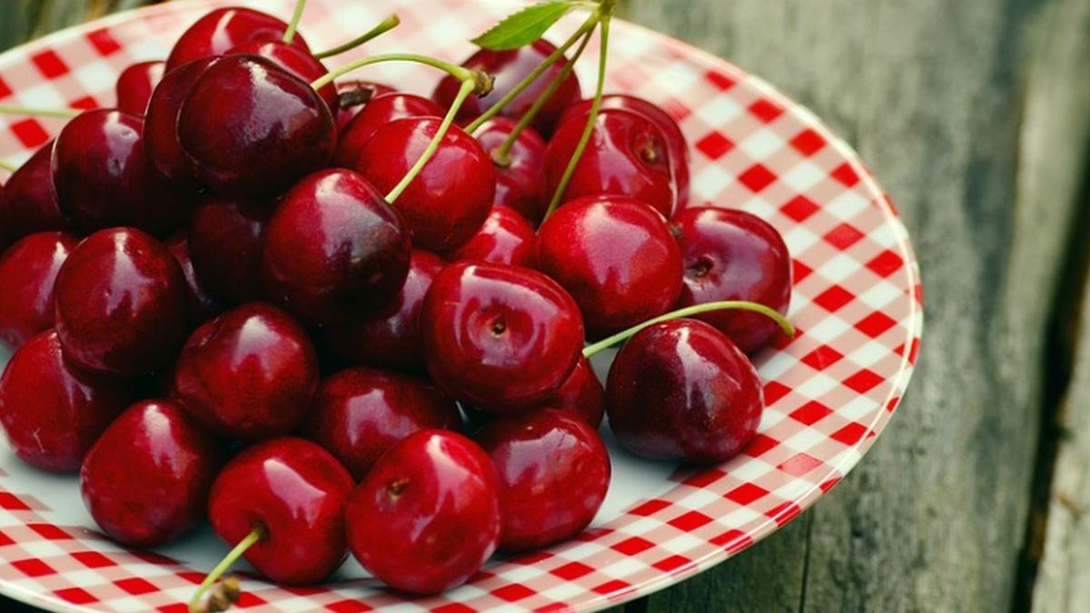 motive sa mananci cirese ce contin fructele care elimina toxinele