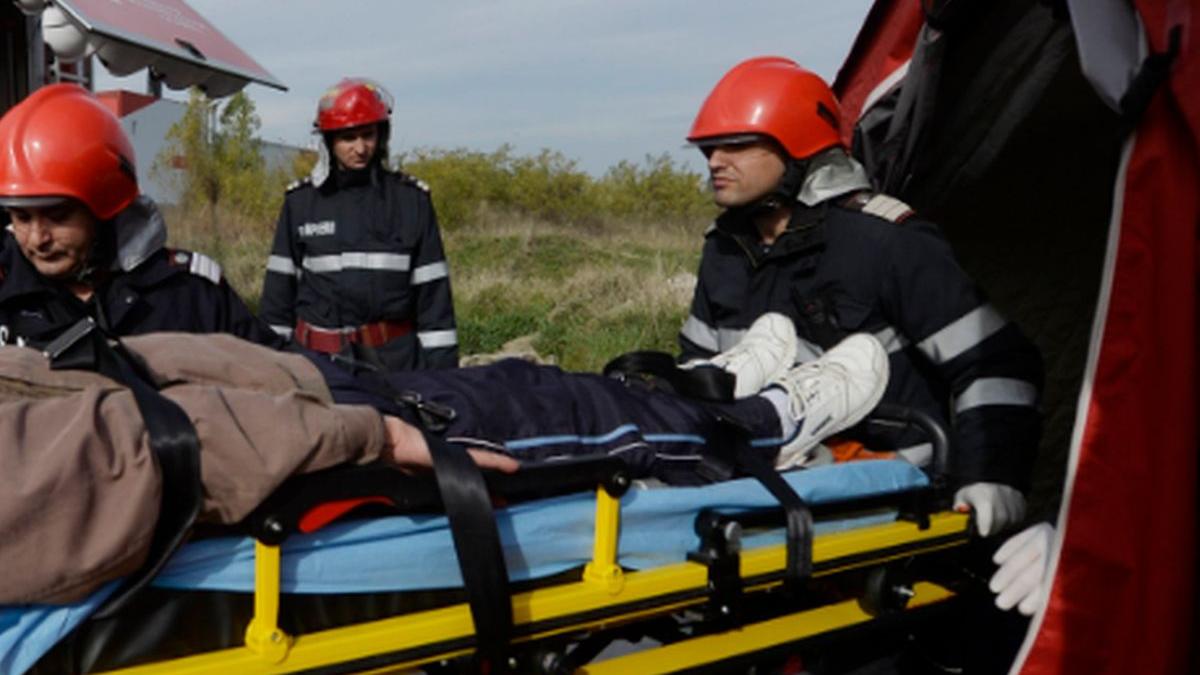 tatal fetei incendiate in mehedinti era prieten cu agresorul ma suna fata bai tati ce fac cu asta