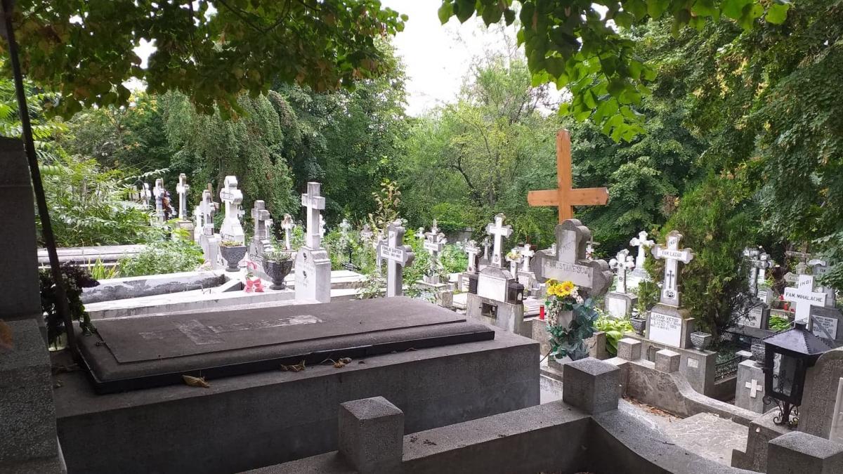 un barbat din dambovita a murit in cimitir se chinuia sa repare un cavou