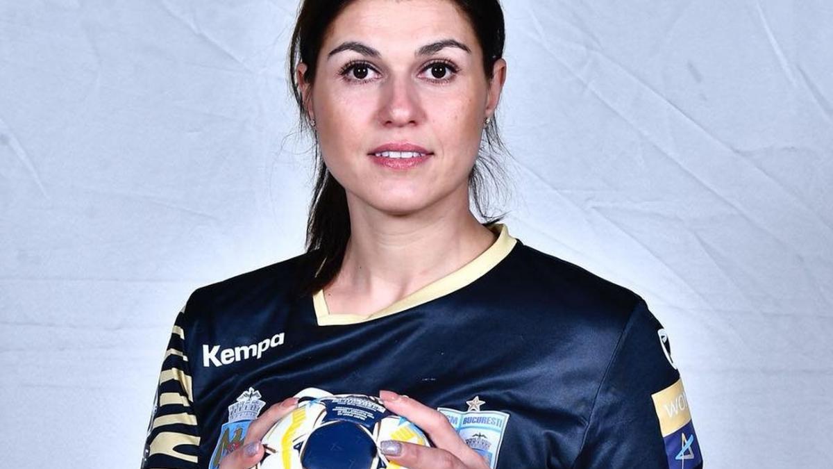 sotul handbalistei oana manea in carantina fortata desi testul de covid 19 este negativ vreau sa mi