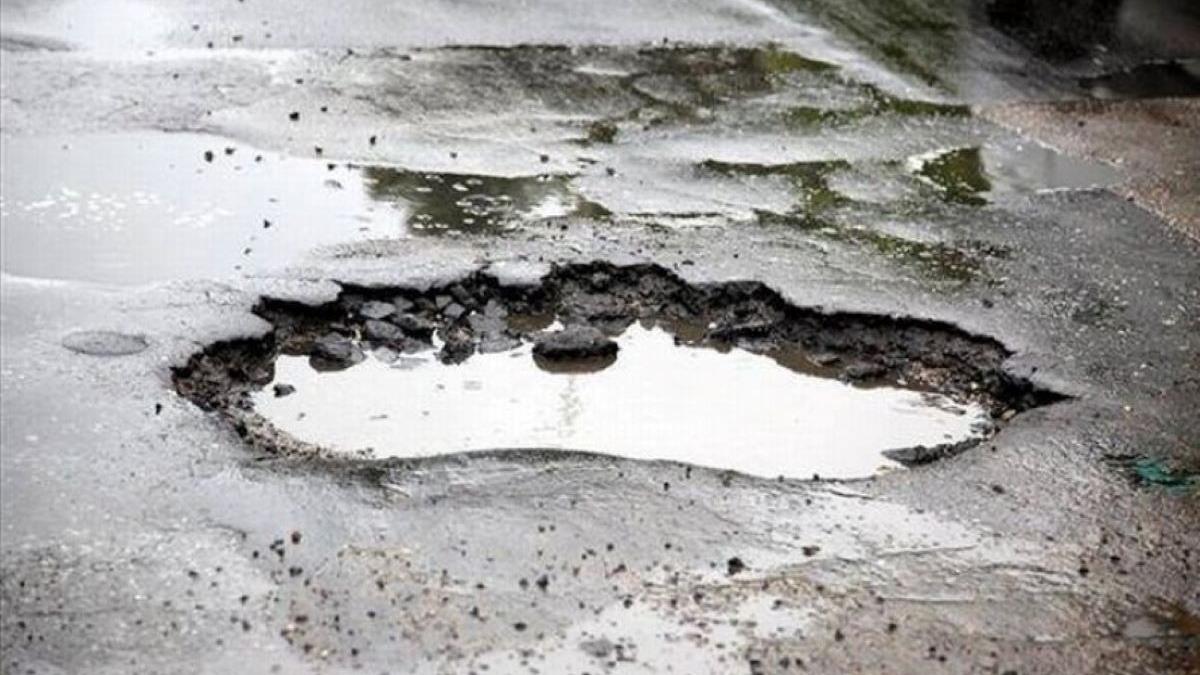 ai dat cu masina intr o groapa vezi cum poti sa iti recuperezi banii pe reparatie