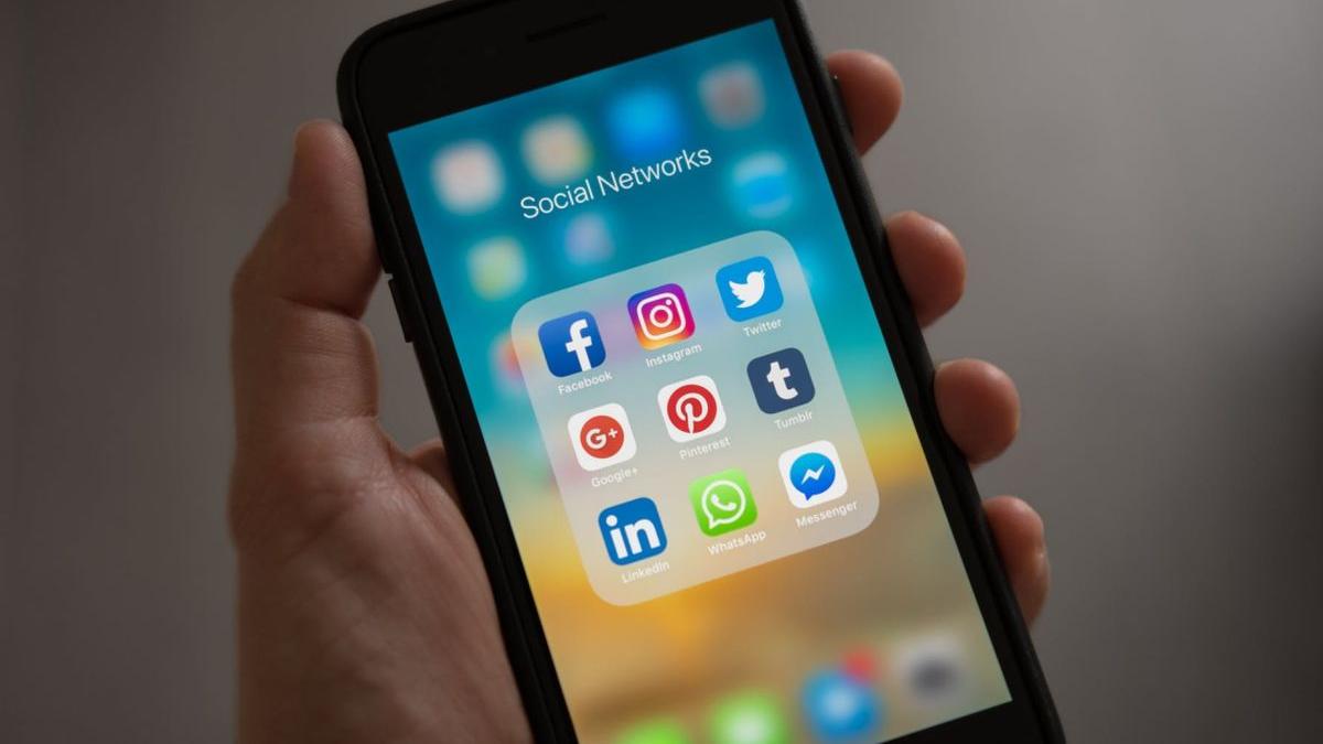 atentie facebook iti poate accesa datele bancare si corespondenta cum poti dezactiva aceasta setare