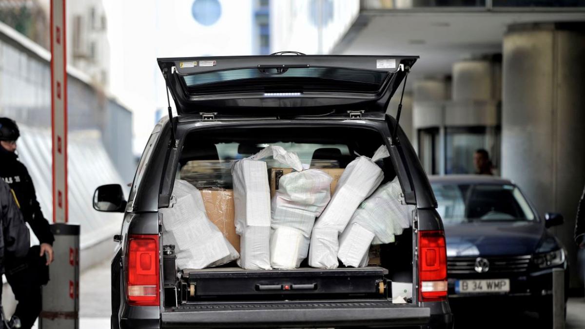 captura colosala in bucuresti droguri de peste un milion de euro descoperite intr o masina