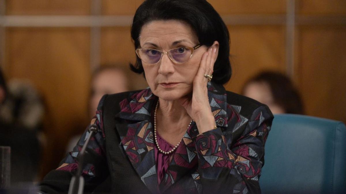 fost ministru al educatiei trage un semnal de alarma regulile pentru noul an scolar baga frica in