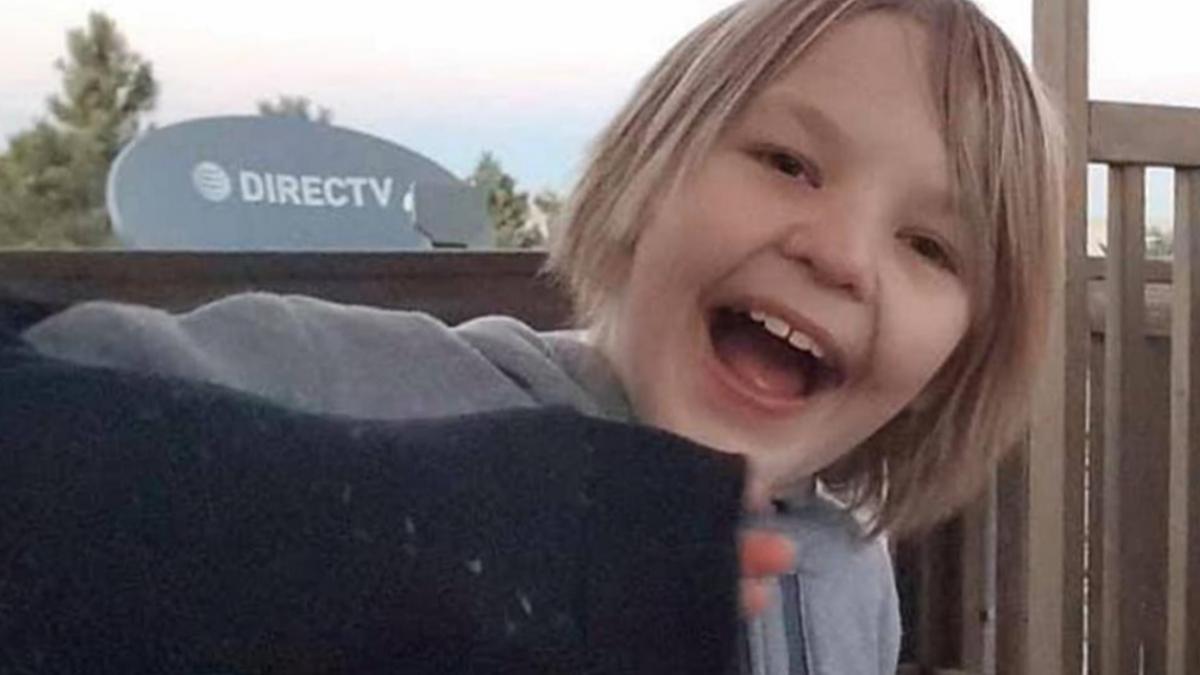 baiat 11 ani mort obligat parinti bea 3 litri apa 4 ore