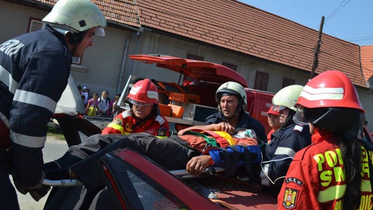 tanara constanta coma prins capul trapa masinii