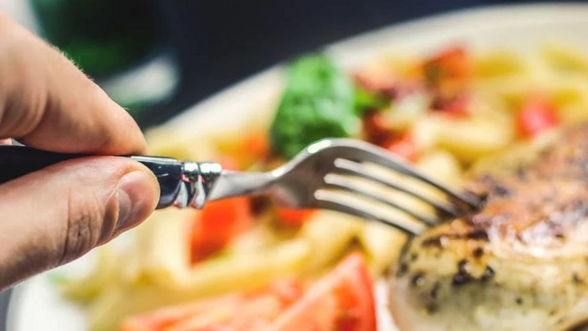 nu manca niciodata aceste alimente atunci cand esti stresat ce trebuie sa evitam pentru a scapa de