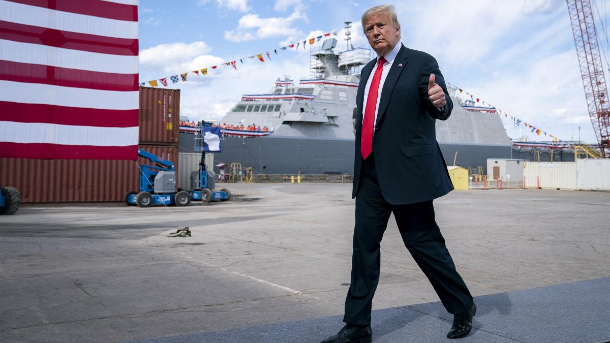 mandat de arestare pe numele lui donald trump presedintele american acuzat de crima si terorism