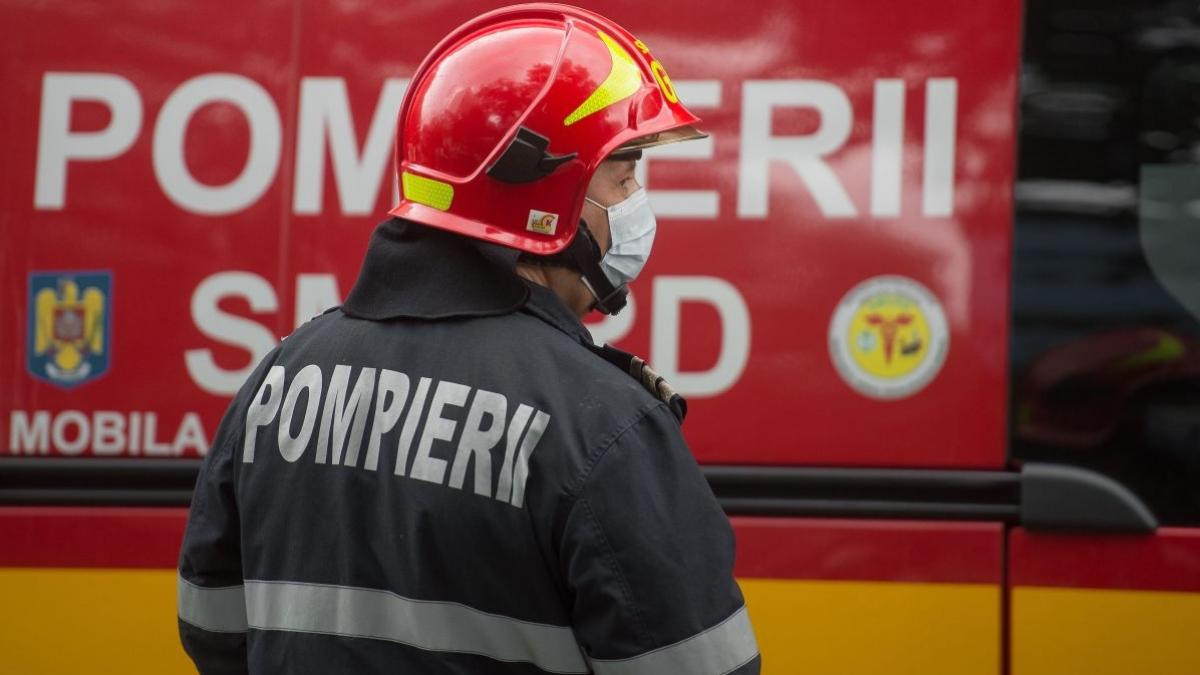 masina unui politist incendiata in stil mafiot imagini exclusive