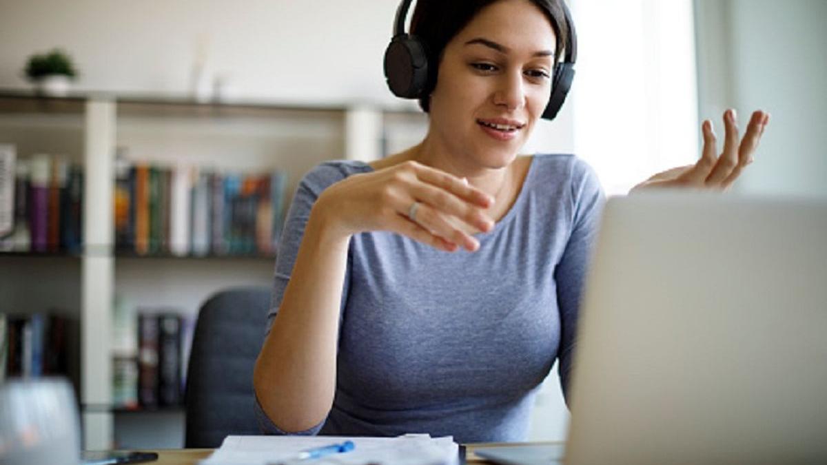 pe cine vor profesorii ca speakeri la webinare printre ei se afla si un ministru