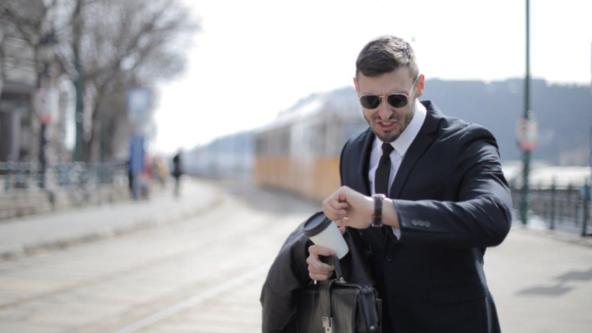 acesta e singurul accesoriu care il face sexy pe un barbat nu este ceasul