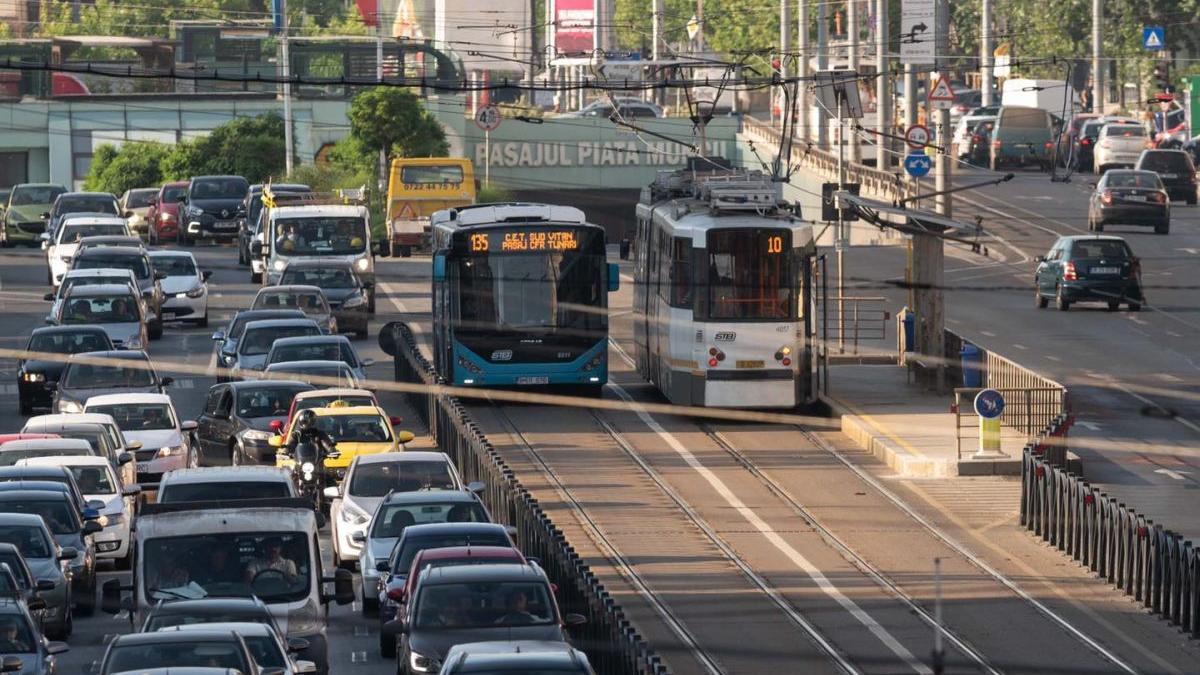autobuzele vor merge pe linia de tramvai firea cu banda unica timpul de calatorie se reduce cu 30