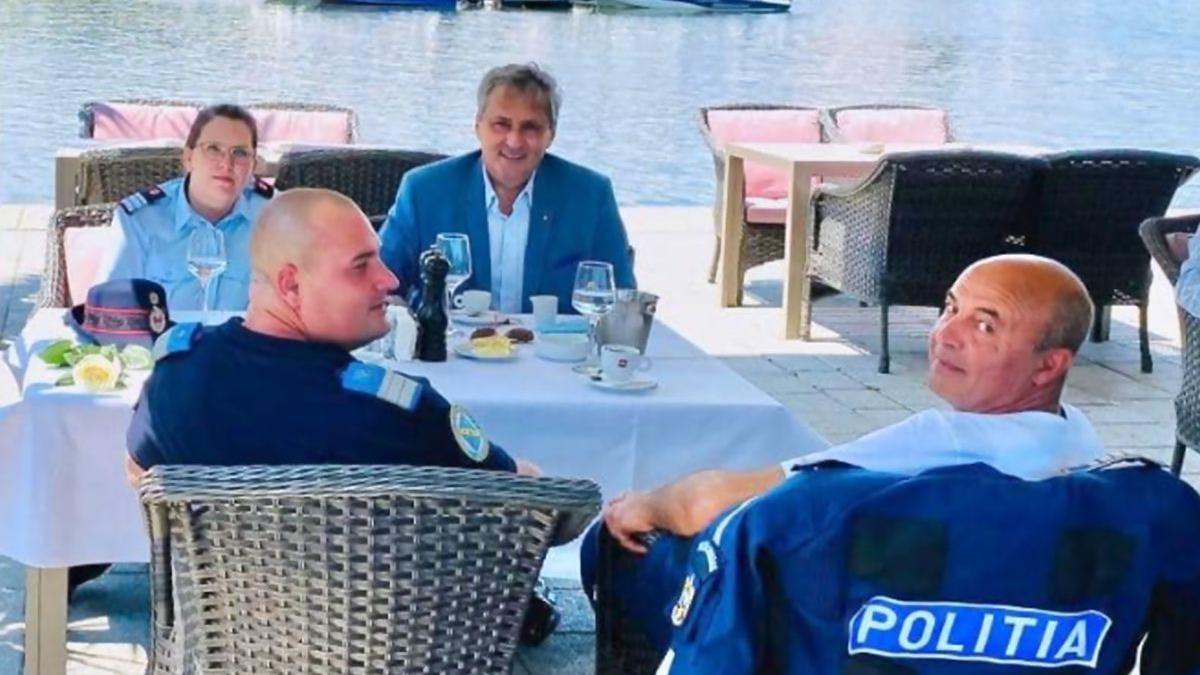 marcel vela prezinta trei colegi pe facebook jos pa la ria i n fat a acestor oameni