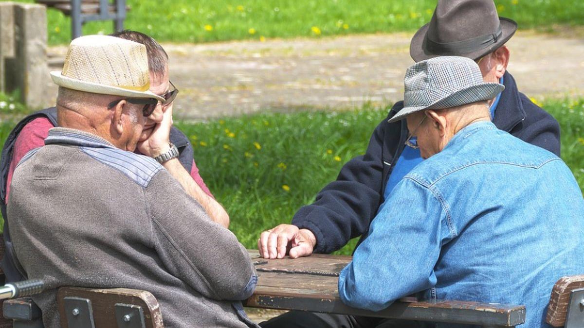 aproape 4 000 de pensionari au fost pacaliti e scandal urias in constanta