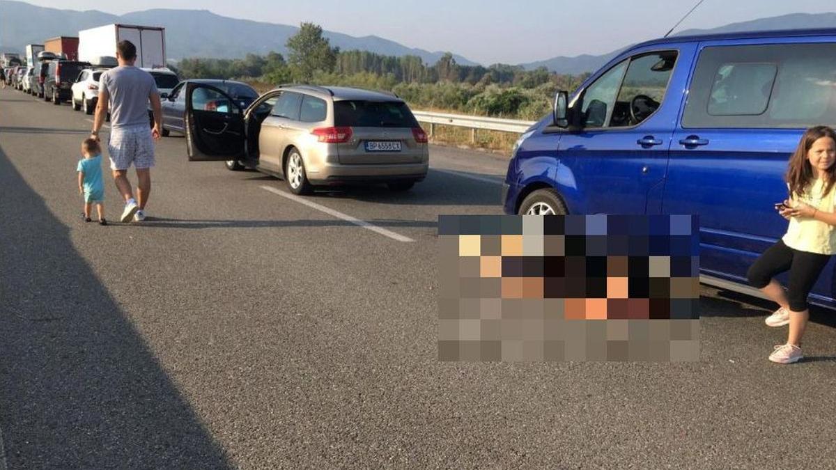 coada de 15 kilometri la intrarea in grecia ce se intampla acum la vama kulata