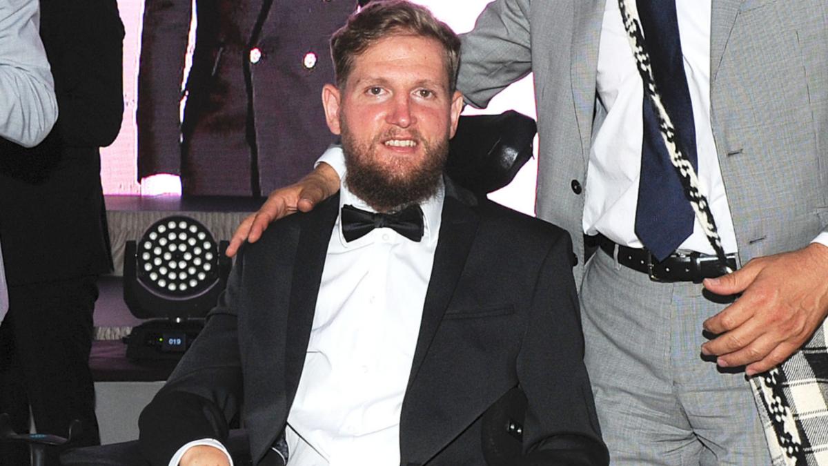 mihai nesu in doliu vei fi pentru totdeauna in sufletele noastre a murit la doar 28 de ani