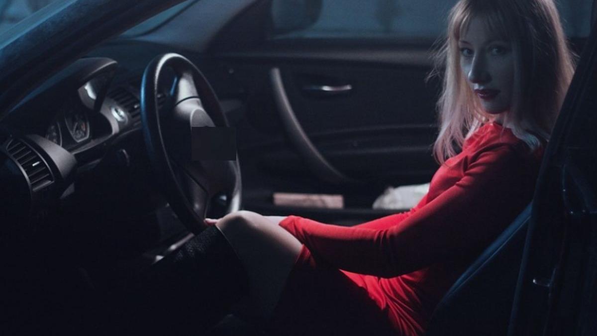 politistii s au uitat de 10 ori la radar o soferita a fost prinsa cu viteza de 703km h cum a fost