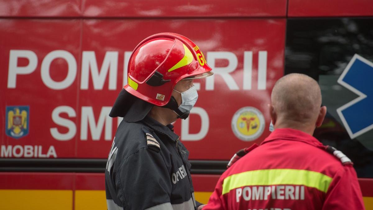 tanara cluj nascut ambulanta smurd drum spre spital