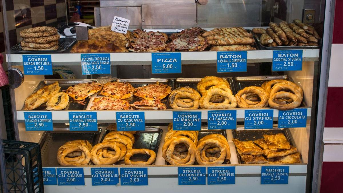 ce a gasit o femeie din bucuresti in merdeneaua din care mancase evitati pateu cu mere proaspat cu