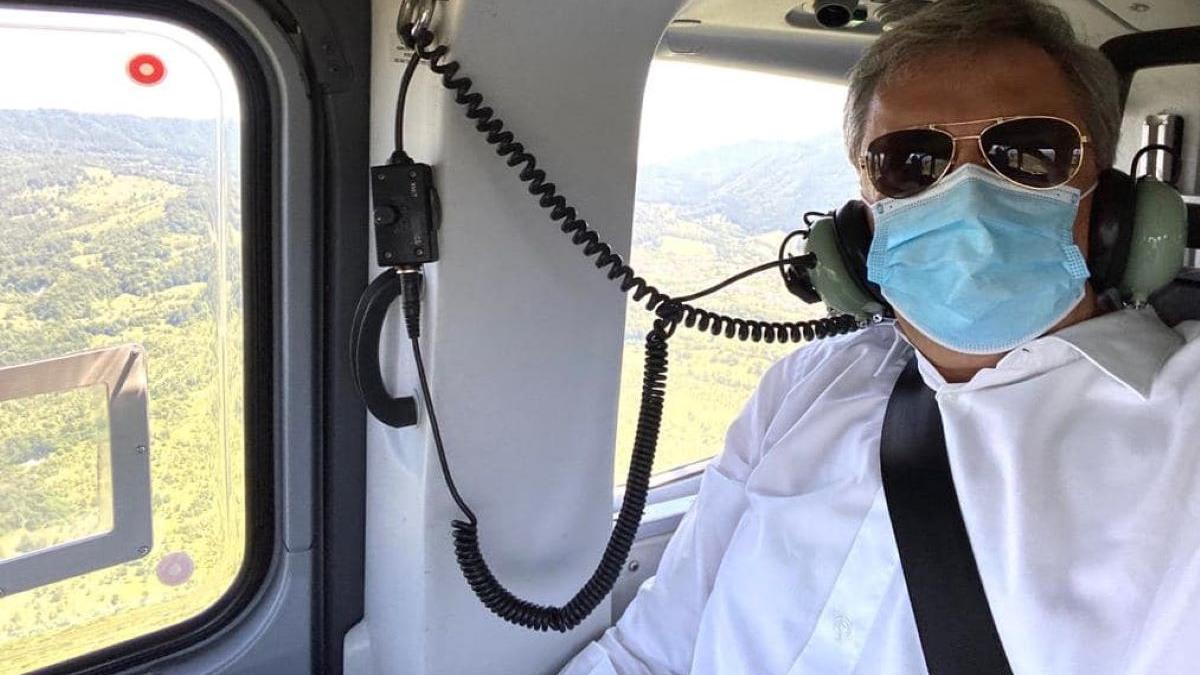 marcel vela invitat special la o nunta cu sute de persoane s a dus cu elicopterul video