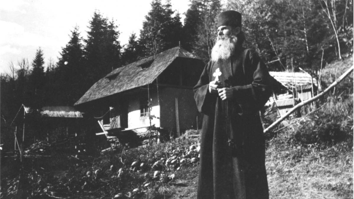 pustnicul zosima din muntii rarau nostradamusul romaniei profetie despre covid 19 o sa fie mare