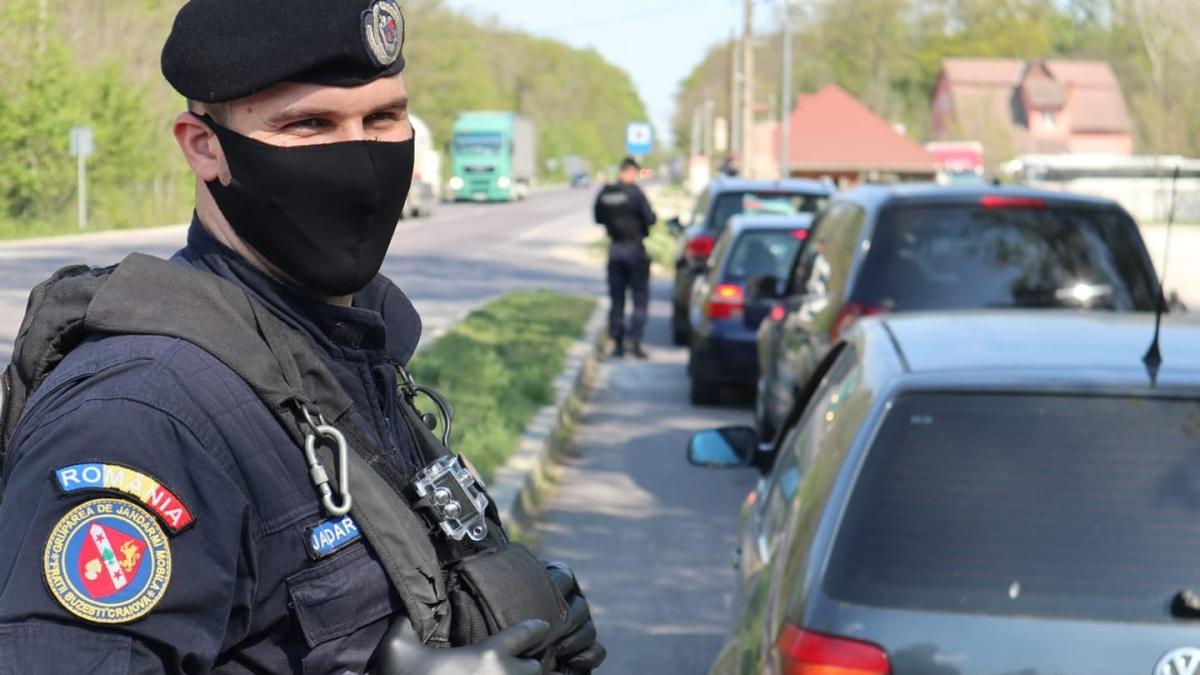 gest impresionant facut de jandarmii din toata tara