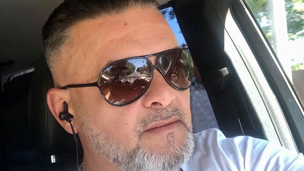 cunoscut om de afaceri s a sinucis dupa ce a lasat mesaje de adio pentru cei 3 copii ai sai pe