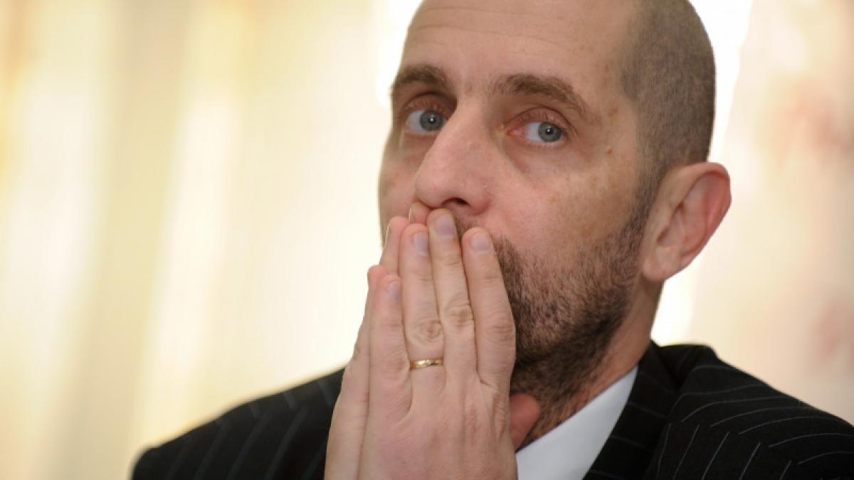 avertismentul producatorilor de medicamente ce spun specialistii despre vaccinul si tratamentul