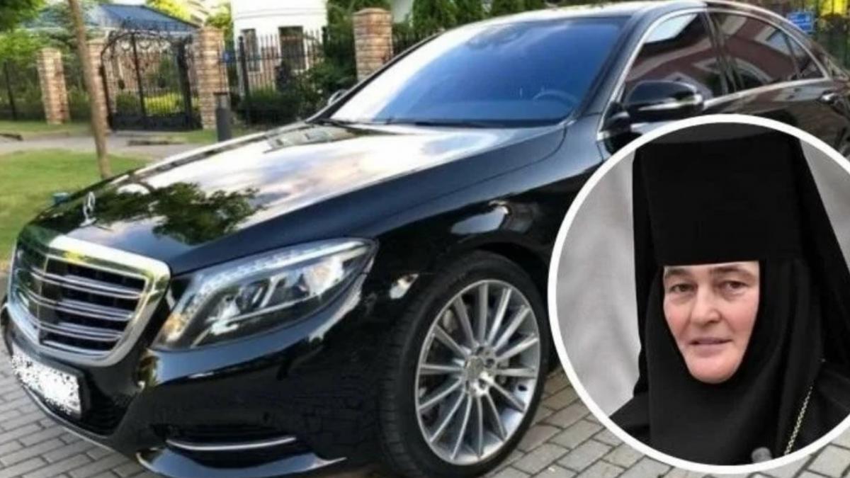 inimaginabil o stareta a unei manastiri conduce un mercedes benz s class de 100 000 de euro