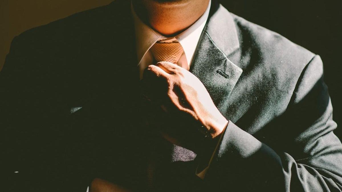 un ministru in varsta de 53 de ani rapus de covid 19 oficialul a murit desi a fost asistat