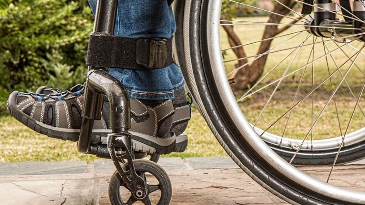 drama cumplita a unui aradean a ajuns la spital pe picioarele sale dar a plecat in scaun cu rotile