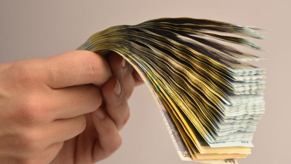 se dau bani de la guvern mii de romani primesc 2 500 de lei cu o singura conditie ce trebuie sa faci