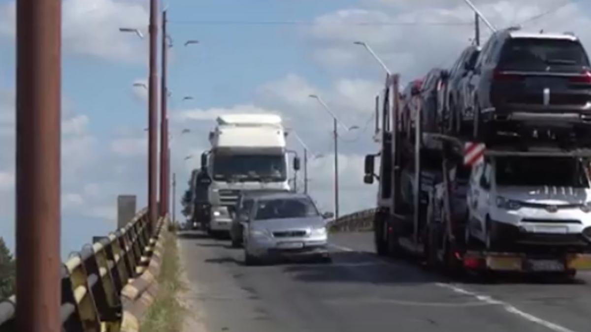 pericol urias locul in care soferii isi pun viata in pericol ca sa evite gropile daca nu esti atent