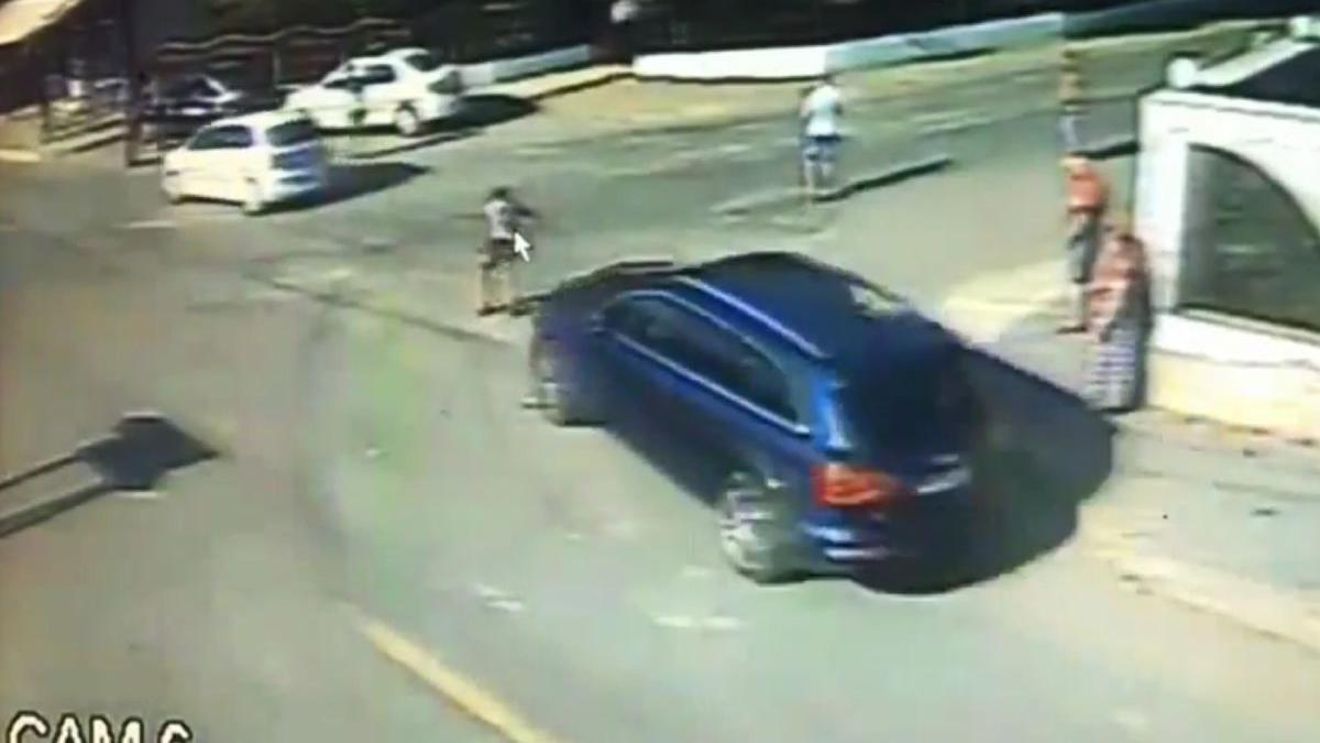 tanar spulberat q7 aruncat masina politiei scandal murgeni