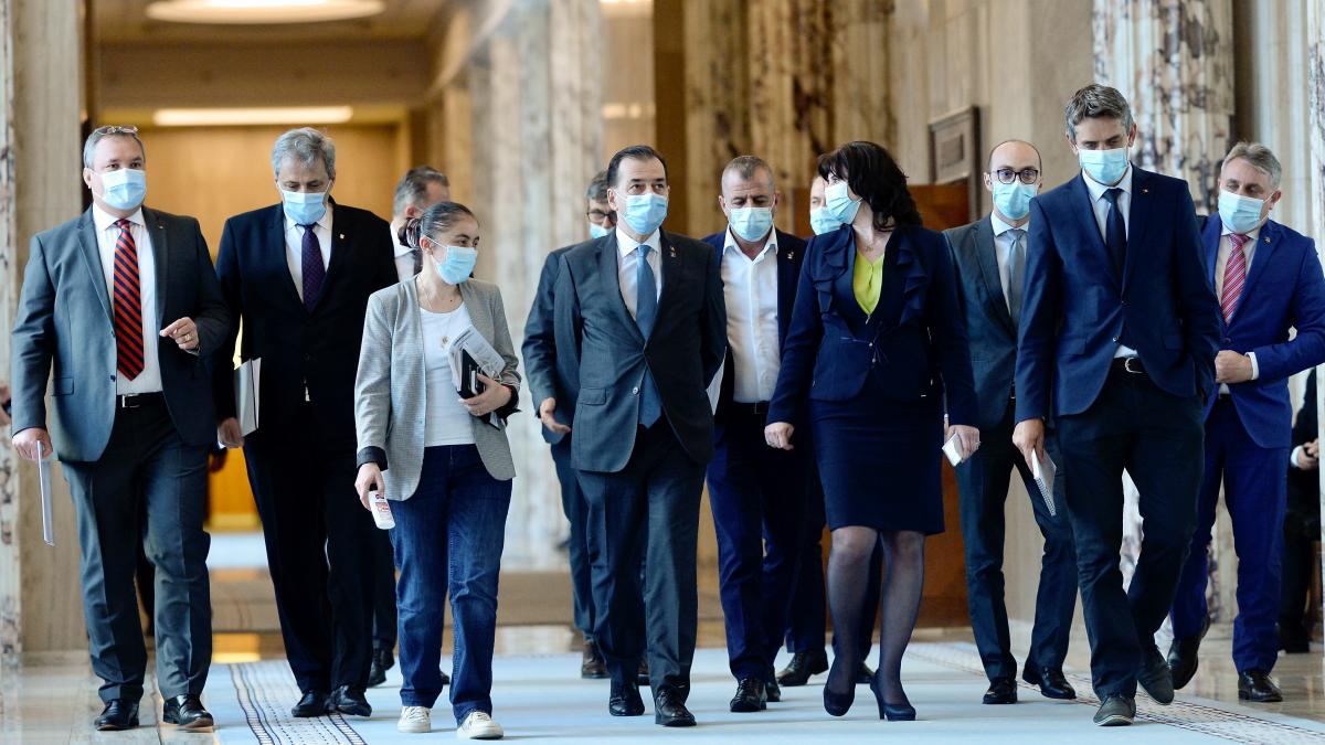 guvernul orban top minciuni si balbe procese colective pentru pensii si salarii