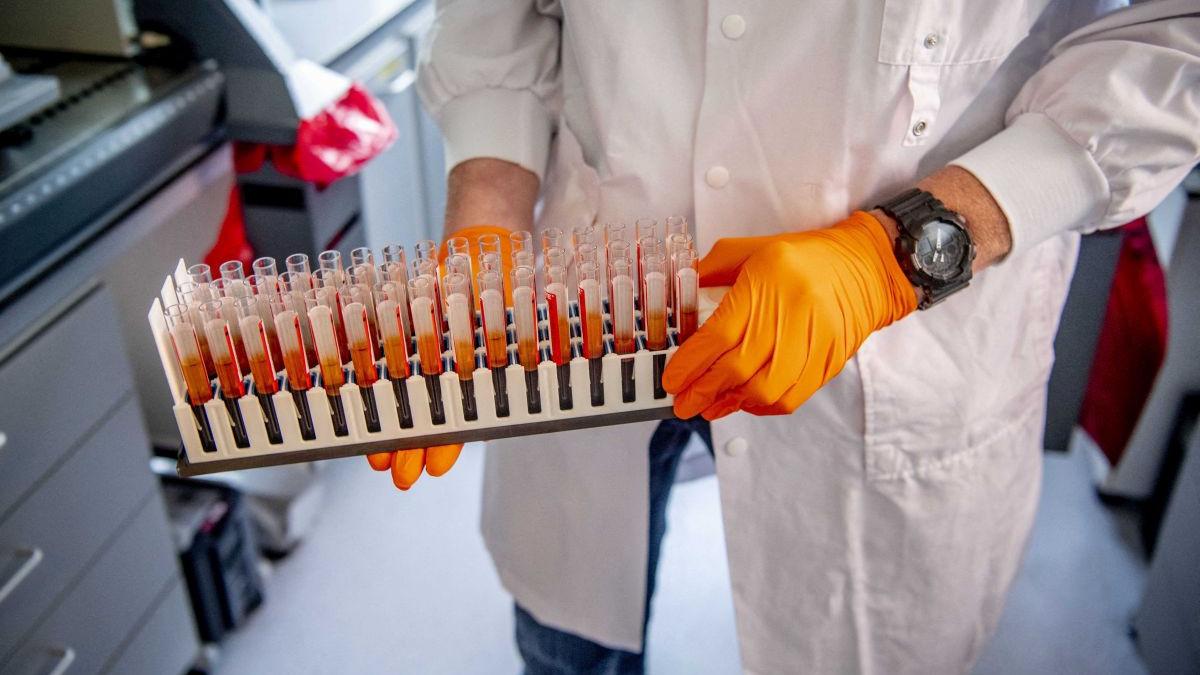 situatie halucinanta oameni netestati confirmati cu covid 19