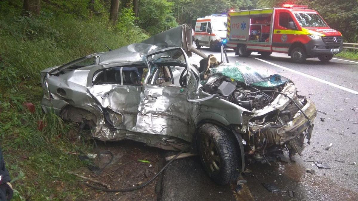 doi oameni au murit tir masina oituz covasna