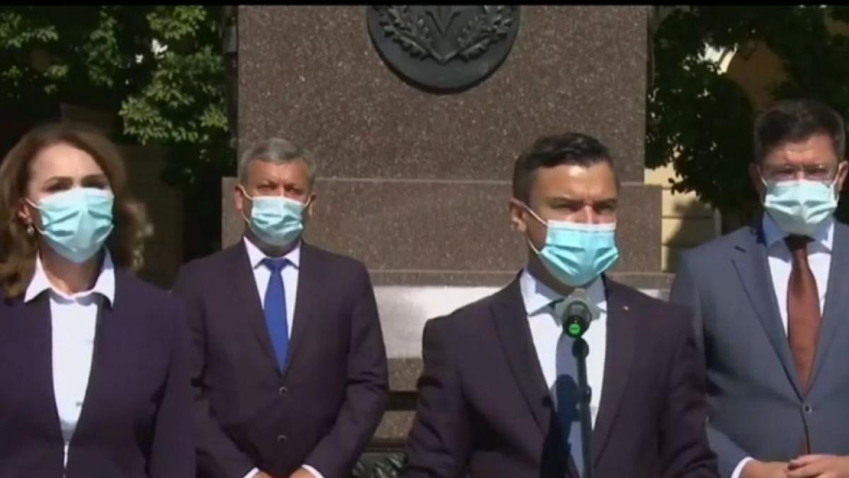 gafa de proportii a primarului mihai chirica analfabetismul sa nu plece niciodata din orasul nostru