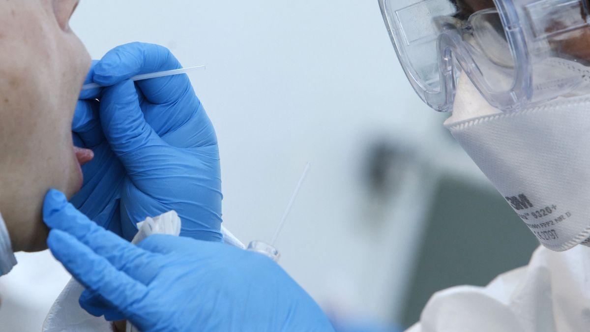 oms ingrijorata se inmultirea cazurilor de covid la tineri recomandarile medicilor pentru elevii