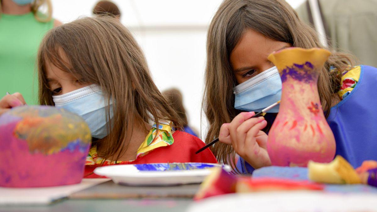 de la ce varsta trebuie sa poarte copiii masca ce a decis oms