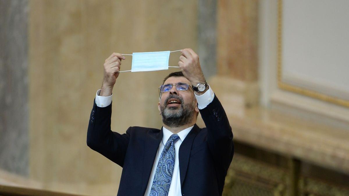 seful senatului dupa atacul lui iohannis la psd presedintele continua sa se comporte ca presedinte