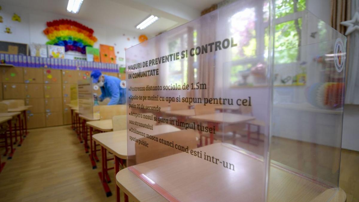 haos inainte de inceperea scolii parintii afla joia viitoare cum isi vor trimite copiii la cursuri