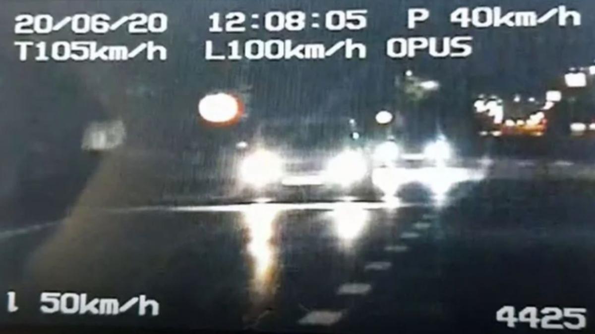 seful unui inspectorat de politie prins de radar conducea cu peste 100 km h in localitate